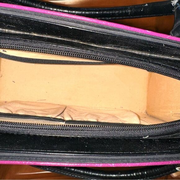 Miche Classic Chain Handle Bag and 3 Covers Madelynn Leila Pink Ribbon Shells - Picture 6 of 16